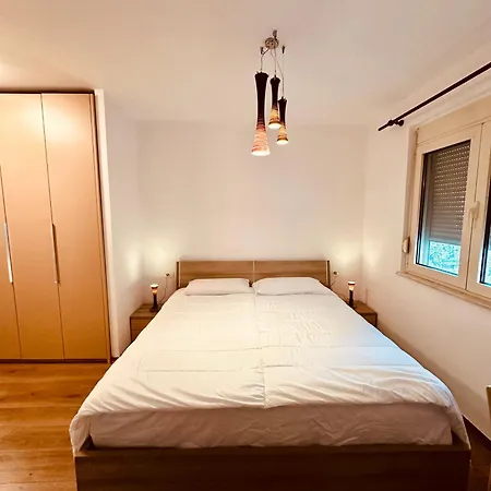 Sunrise Haven Center Apartment *