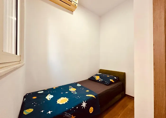 Sunrise Haven Center 公寓 地拉那